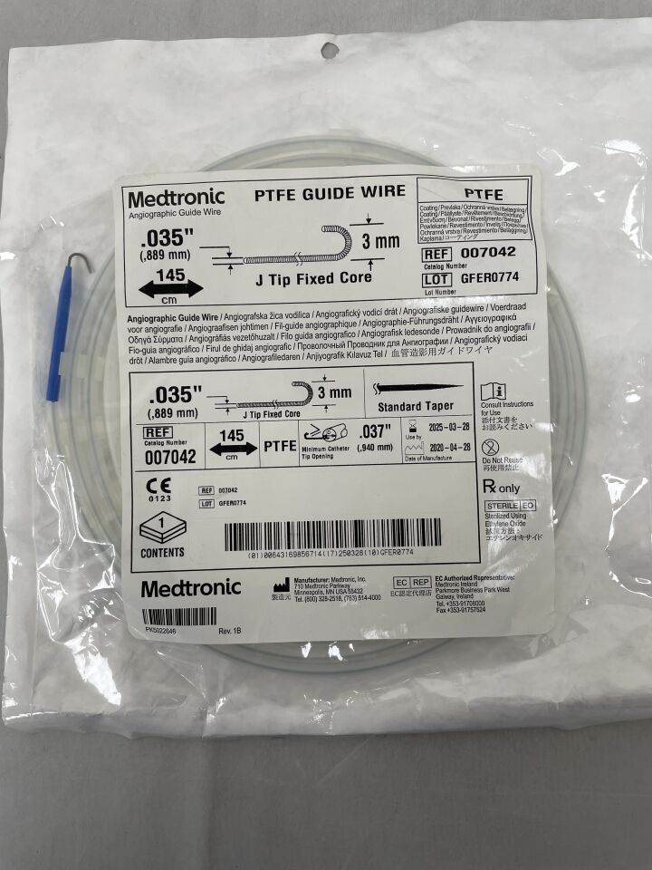 007042 - MEDTRONIC - Angiographic PTFE Guide Wire, Fixed Core 0.035" x 145cm, J Tip, () - ( Expiry Date: 2025-03-28 )