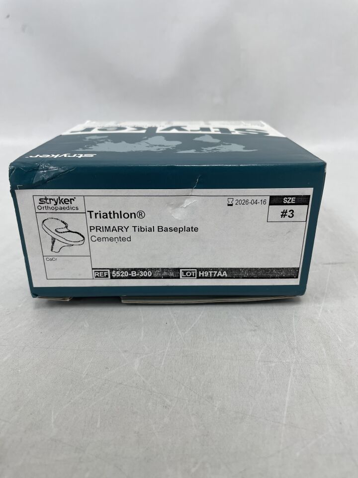 5520-B-300  -  STRYKER  -  Triathlon Primary Tibial Baseplate, Cemented, Size 3 , ( BX/1 )  -  ( Expiry Date : 2026-04-16 )