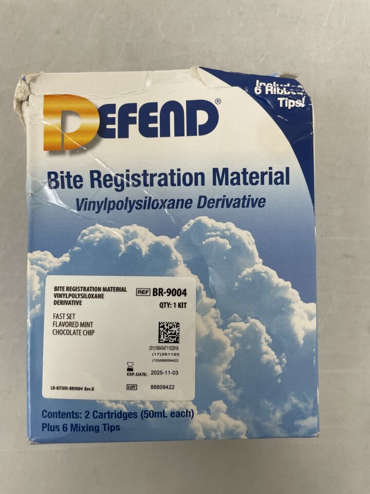 BR-9004 - YOUNG INNOVATIONS - Material de registro de mordida DEFEND, fraguado rápido, 50 ml, (caja/1) - (Fecha de caducidad: 03/11/2025)