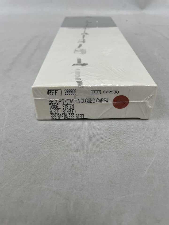 200068 - BIOMET - Single Blade Security Enclosed Carpal Tunnel System, (BX/1) - ( Expiry Date: 2022-06-01 )
