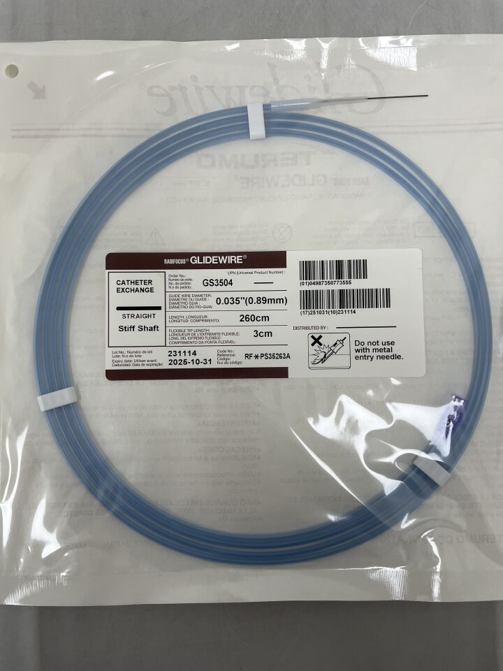 GS3504 - TERUMO - RADIFOCUS GLIDEWIRE ADVANTAGE 導絲，直型硬桿，0.035英寸，長度260厘米，柔性尖端長度3厘米，（EA）-（有效期至：2025年10月31日）