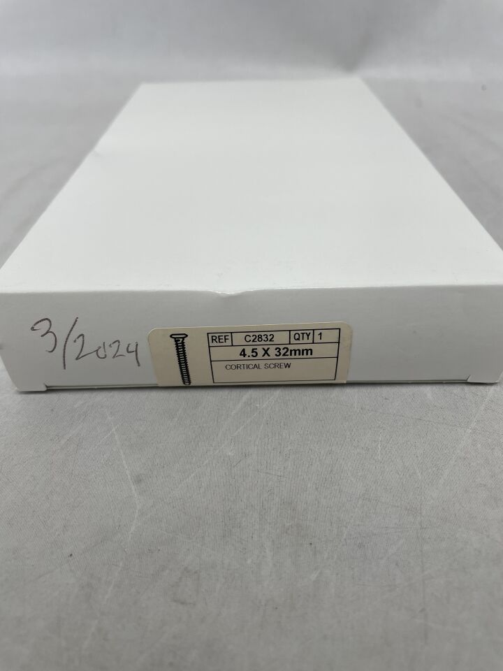 C2832 - CONMED - Cortical Screw, 4.5mm x 32mm, (BX/1) - ( Expiry Date: 2024-03-10 )