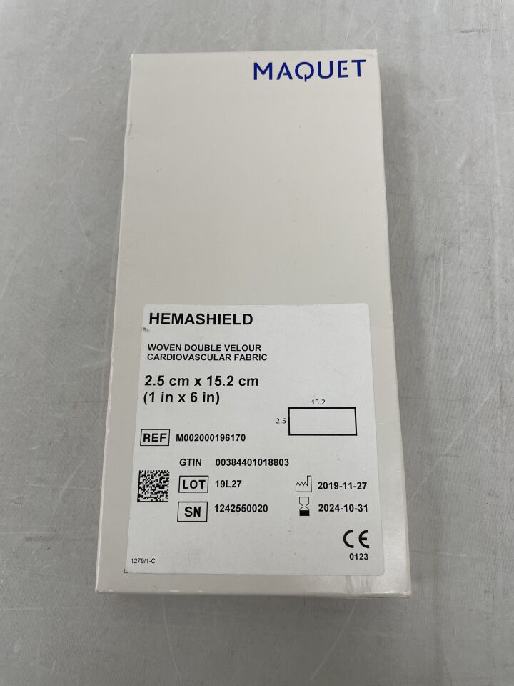 M002000196170 - MAQUET - HEMASHIELD Woven Double Velour Cardiovascular Fabric, 2.5 x 15.2cm, (BX/1) - ( Expiry Date: 2024-10-31 )