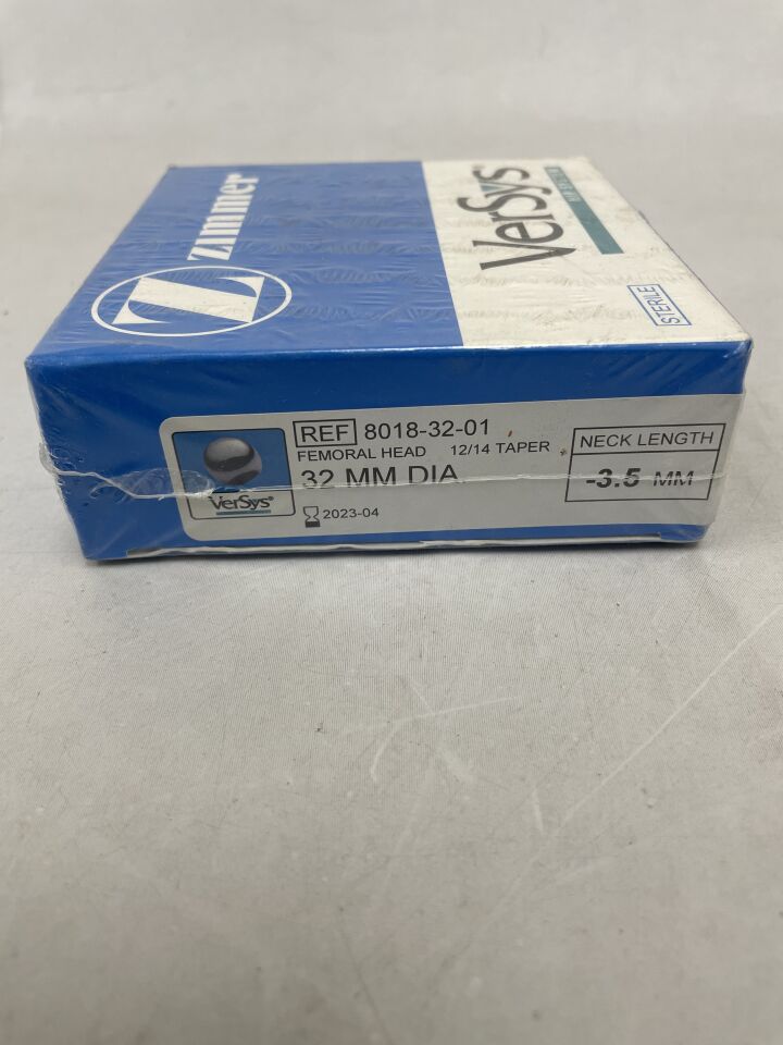 8018-32-01 - ZIMMER - VerSys Hip System Femoral Head 12/14 Taper, 32mm Diameter, -3.5mm Neck Length, (BX/1) - ( Expiry Date: 2023-04-30 )