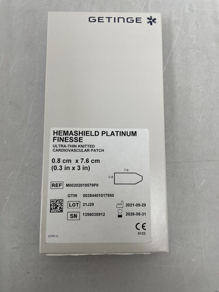 M00202019579P0  -  MAQUET  -  Hemashield Platinum Finesse Ultra-Thin Knitted Cardiovascular Patch - 0.8cm x 7.6cm , ( BX/1 )  -  ( Expiry Date : 2026-08-31 )