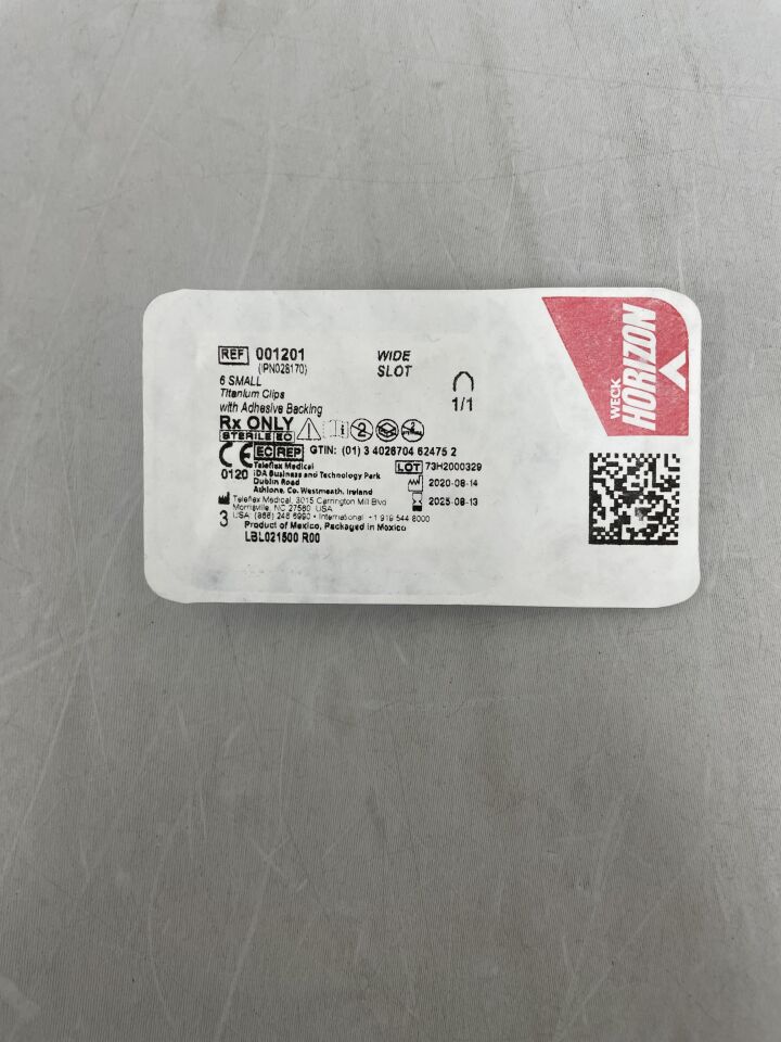 1201 - TELEFLEX - Clips de ligadura de titanio Weck Horizon, tamaño pequeño-ancho, 6 clips (unidad) - (Fecha de caducidad: 13/08/2025)