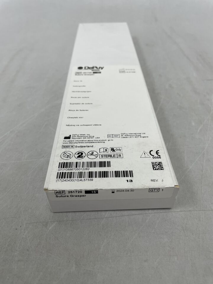 251720 - DEPUY - Ideal 15° Suture Grasper, 15 cm Shaft Length, Single-Use, Sterile, (BX/1) - ( Expiry Date: 2024-04-30 )