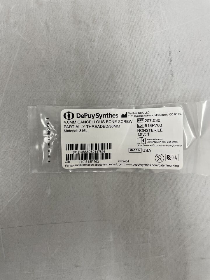 207.03 - SYNTHES - Fully Threaded Cancellous Bone Screw, 4 x 30mm, (EA) - ( Expiry Date: 2099-12-31 )