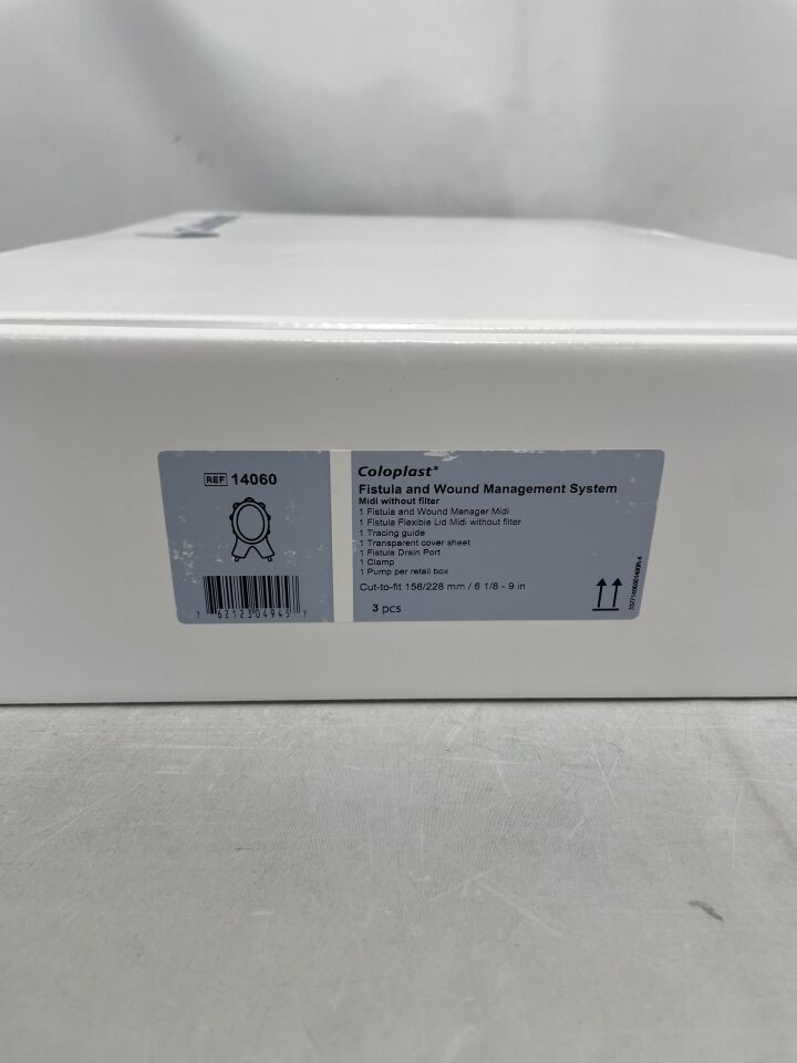 14060 - COLOPLAST - Fistula and Wound Management System, Midi, 6-1/3" x 8-7/8" , (BX/3) - ( Expiry Date: 2023-08-09 )