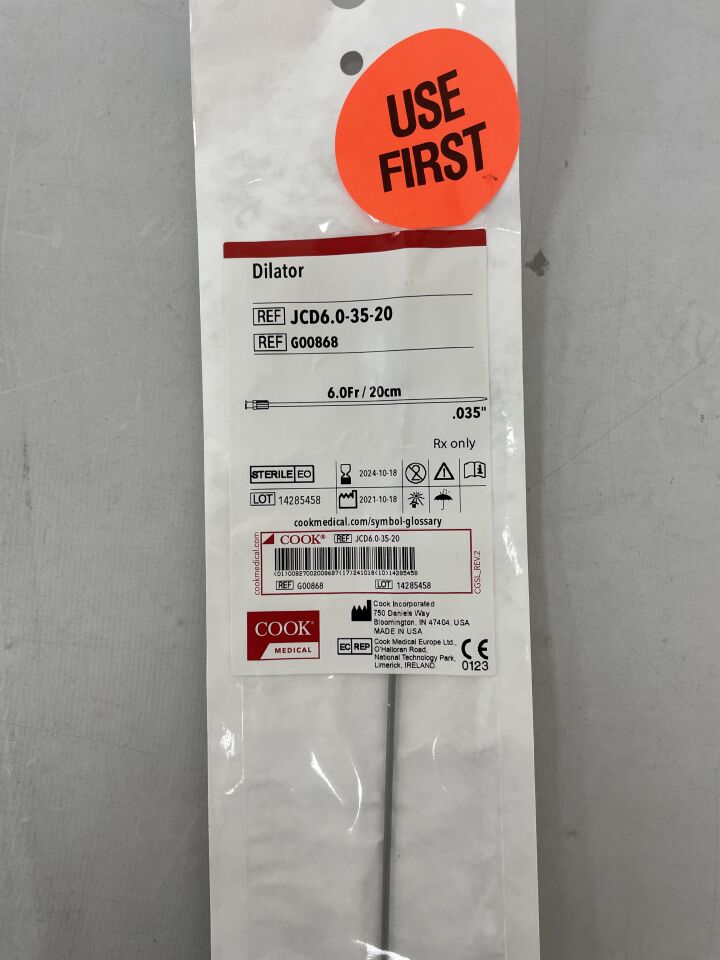G00868 - COOK - Standard Dilator 6F x 20cm, 0.035", (EA) - ( Expiry Date: 2024-10-18 )