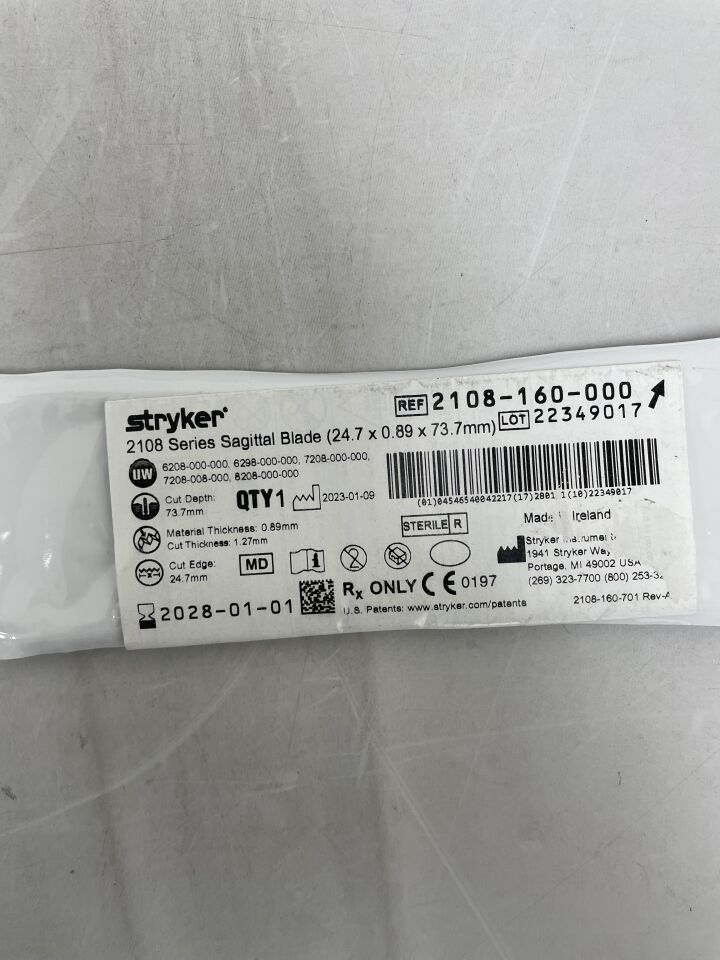 2108-160-000  -  STRYKER  -  2108 Series Sagittal Blade 24.7mm x 73.7mm x 0.89mm , ( EA )  -  ( Expiry Date : 2028-01-01 )