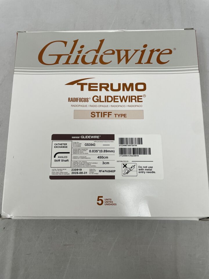 GS3543 - TERUMO - Guía de radioenfoque, 0,035" x 450 cm, ángulo de 45 grados, (BX/5) - (Fecha de caducidad: 31/08/2025)