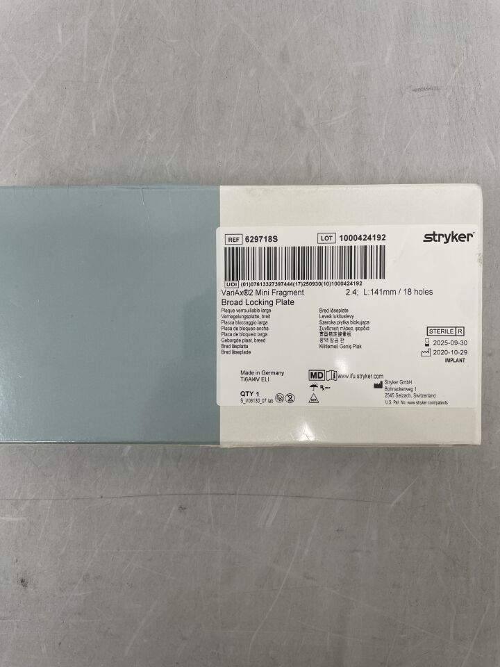 629718S  -  STRYKER  -  VariAx 2 Mini Fragment Broad Locking Plate, 2.4 x 141mm, 18 Hole , ( BX/1 )  -  ( Expiry Date : 2025-09-30 )