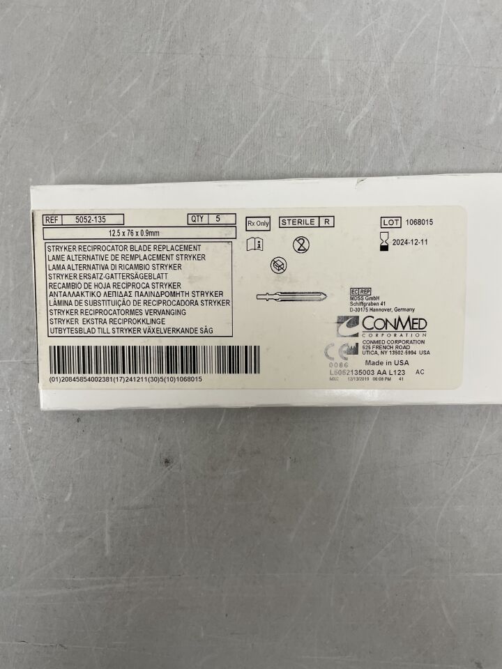 5052-135 - CONMED - Stryker Reciprocator Blade Replacement, 12.5 x 79 x 0.9mm, (BX/5) - ( Expiry Date: 2024-12-11 )