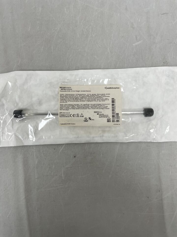 10630 - SMITH & NEPHEW - Disposable Knife: 3.0mm Straight, Serrated Banana, (EA) - ( Expiry Date: 2025-03-25 )