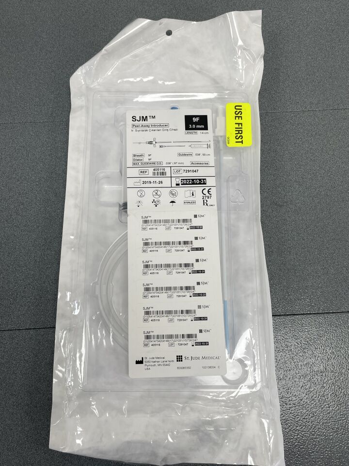 405116 - ST JUDE MEDICAL - Peel-Away Introducer Sheath w/Di-Lock Dilator, Syringe, Needle & Guidewire 9F x 14cm, (EA) - ( Expiry Date: 2022-10-31 )