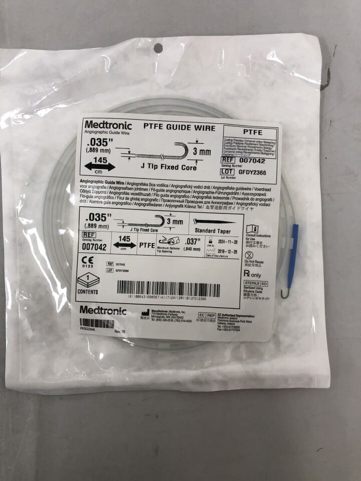 007042 - MEDTRONIC - Angiographic PTFE Guide Wire, Fixed Core 0.035" x 145cm, J Tip, () - ( Expiry Date: 2024-11-28 )