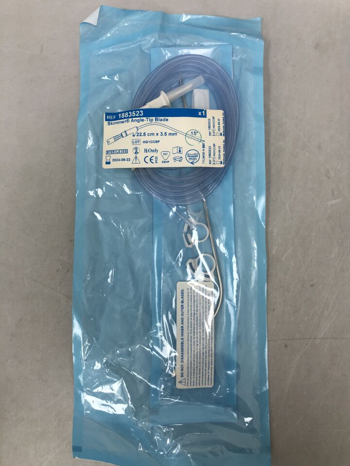 1883523 - MEDTRONIC - 3.5mm Skimmer Angled-Tip Blade: 22.5cm, (EA) - ( Expiry Date: 2024-09-22 )