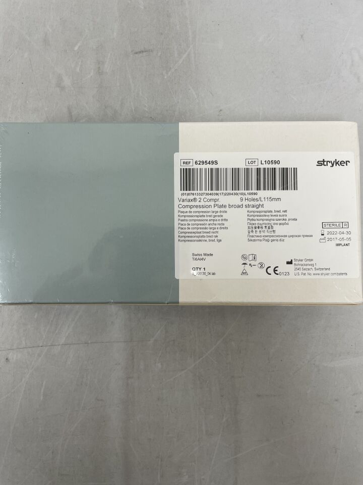 629549S - STRYKER - Variax 2 Compression Plate, Broad Straight, 9 Hole, 115mm, () - ( Expiry Date:  )