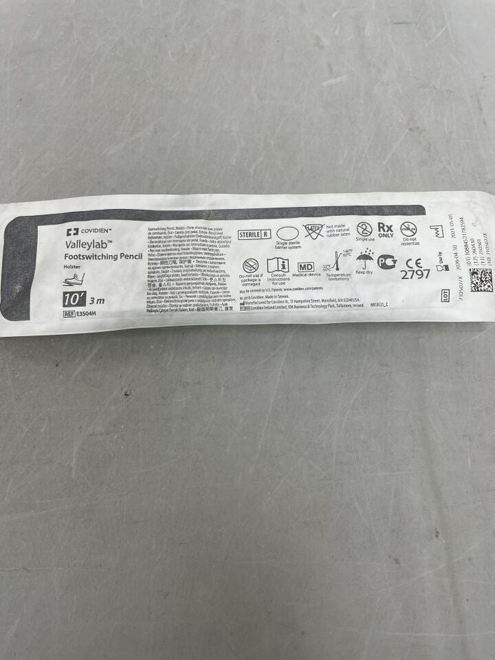 E3504H - COVIDIEN - Valleylab 腳踏式電極筆，不銹鋼六角鎖定刀片電極，帶皮套，10 英尺，（）-（有效期：）