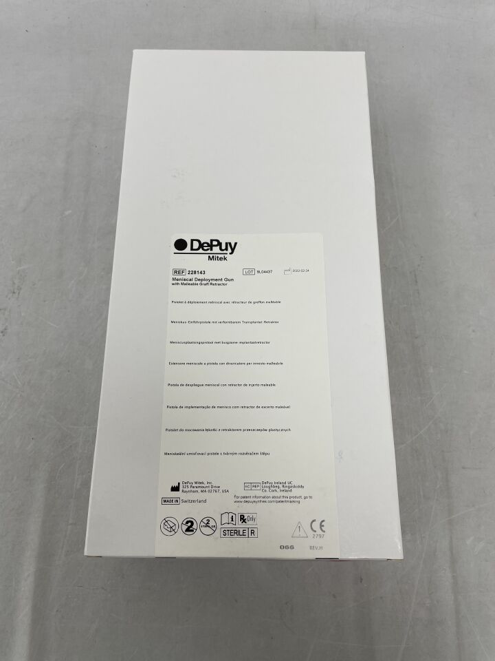 228143 - DEPUY - Meniscal Deployment Gun w/ Malleable Graft Retractor, () - ( Expiry Date:  )