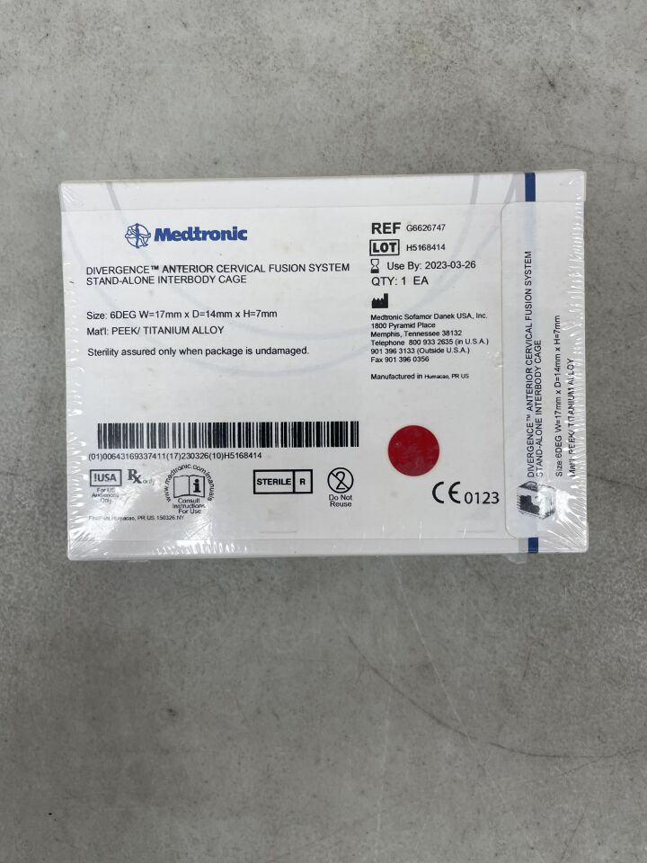 G6626747 - MEDTRONIC - Divergence Anterior Cervical Fusion System Stand-Alone Interbody Cage, 6 Degrees, 17 x 14 x 7mm, () - ( Expiry Date:  )