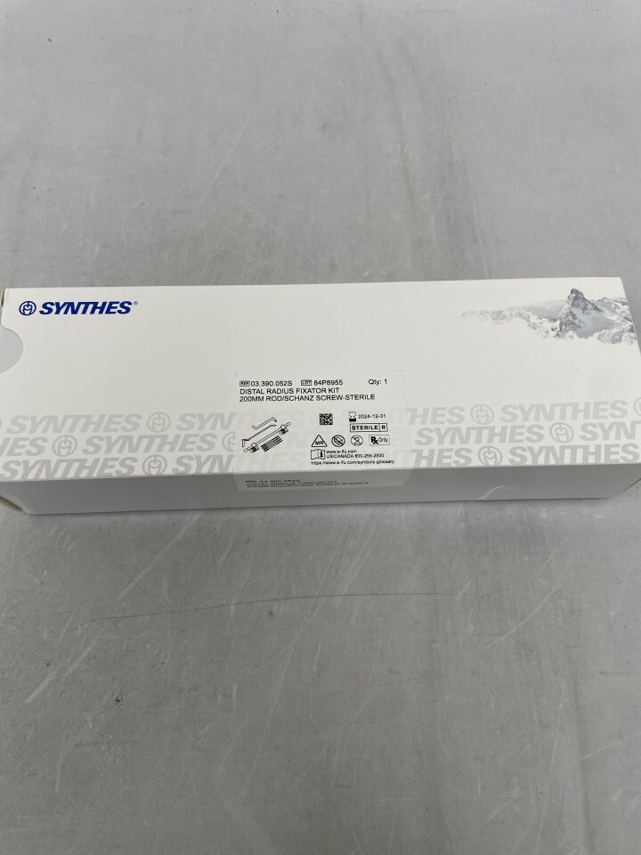 03.390.052S - SYNTHES - Distal Radius Fixator Kit, 200mm Rod/Schanz Screw, () - ( Expiry Date:  )