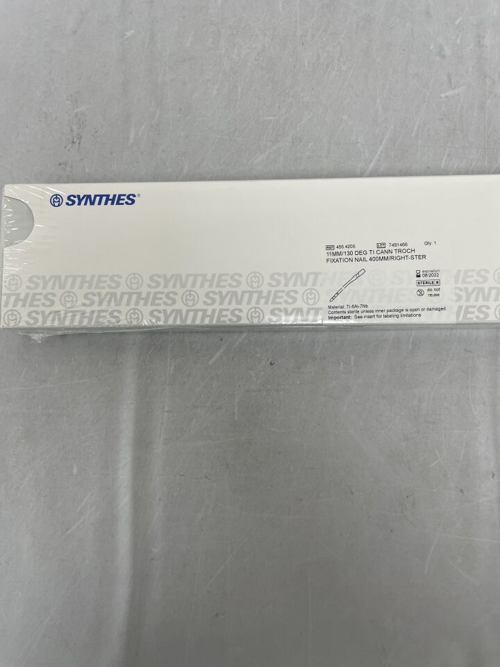 456.420S - SYNTHES - Titanium Alloy Right Cannulated Trochanteric Fixation Nail, 11 x 400mm, () - ( Expiry Date:  )