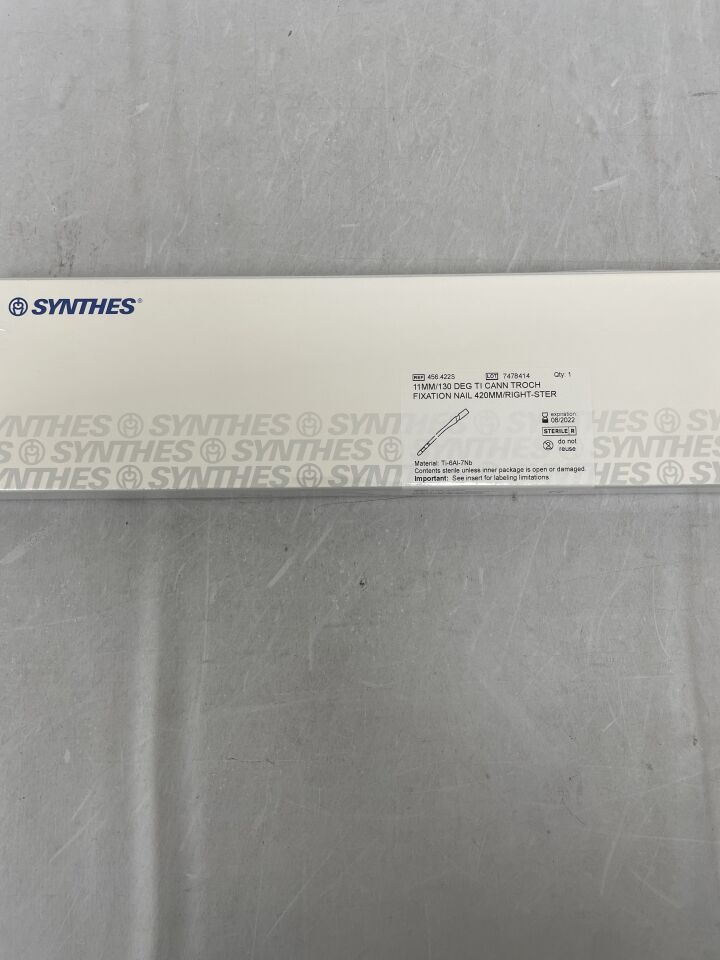 456.422S - SYNTHES - Titanium Alloy Right Cannulated Trochanteric Fixation Nail, 11 x 420mm , () - ( Expiry Date:  )