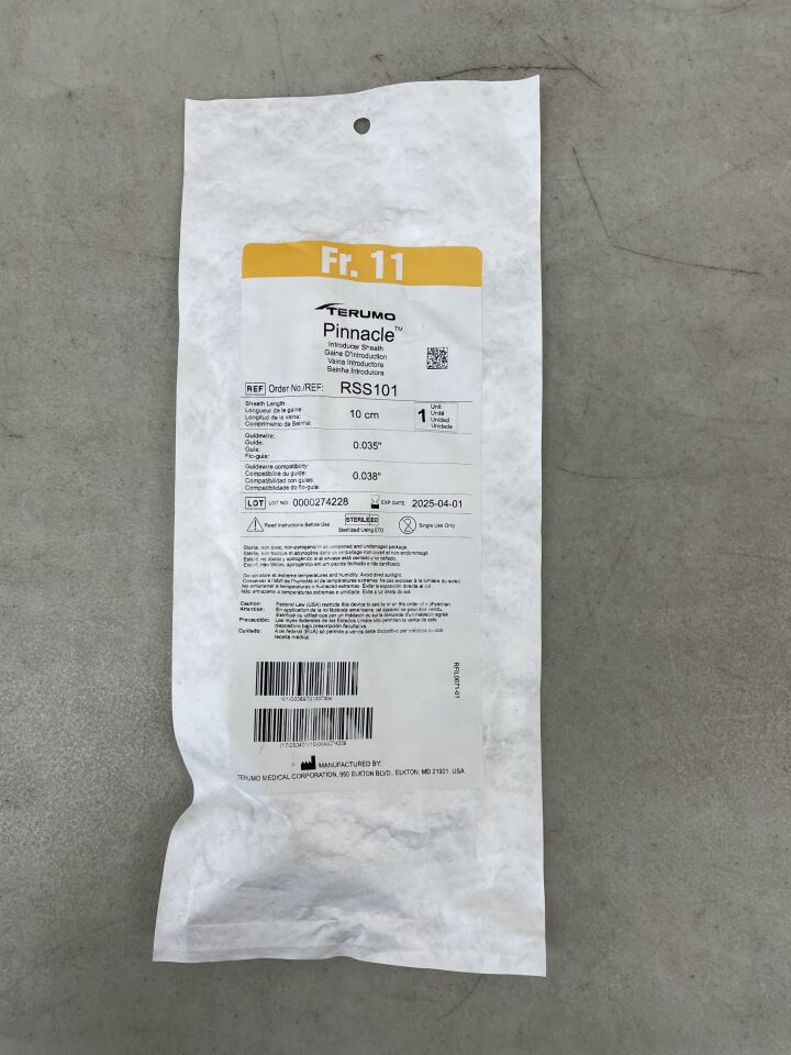 RSS101 - TERUMO - Pinnacle Peripheral Introducer Sheath with 0.035" Mini-Wire 11F x 10cm, () - ( Expiry Date:  )