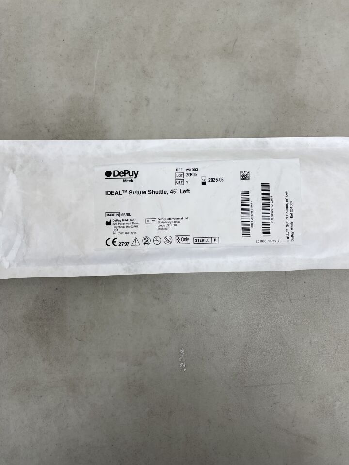 251003 - DEPUY - Ideal Suture Shuttle with Chia, 45° Left, () - ( Expiry Date:  )