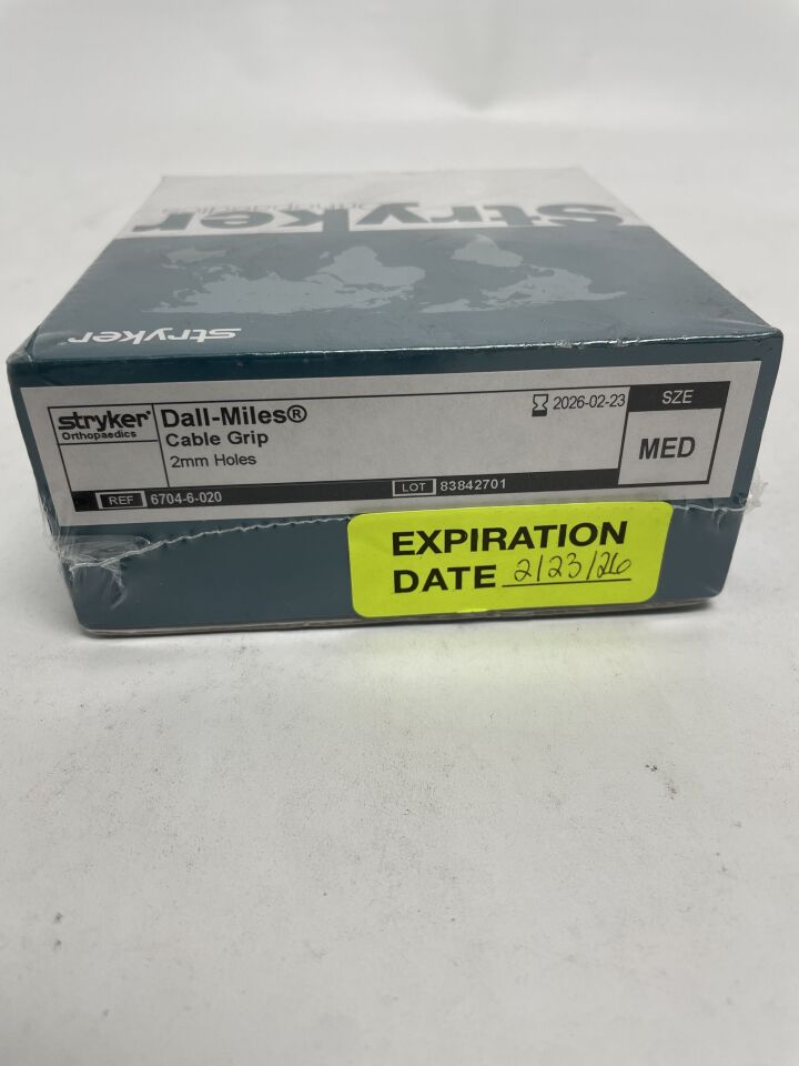 6704-6-020 - STRYKER - Dall-Miles System: Medium Grip, 2.0mm Holes, ()