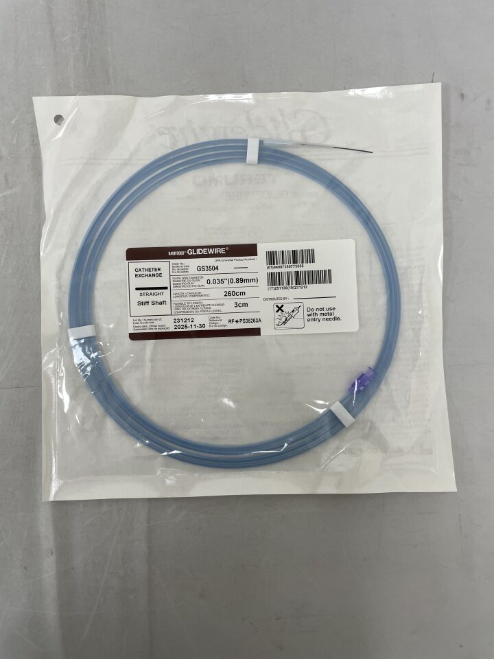 GS3504 - TERUMO - RADIFOCUS GLIDEWIRE ADVANTAGE 導絲，直型硬桿，0.035英寸，長度260厘米，柔性尖端長度3厘米，（EA）-（有效期至：2025年11月30日）