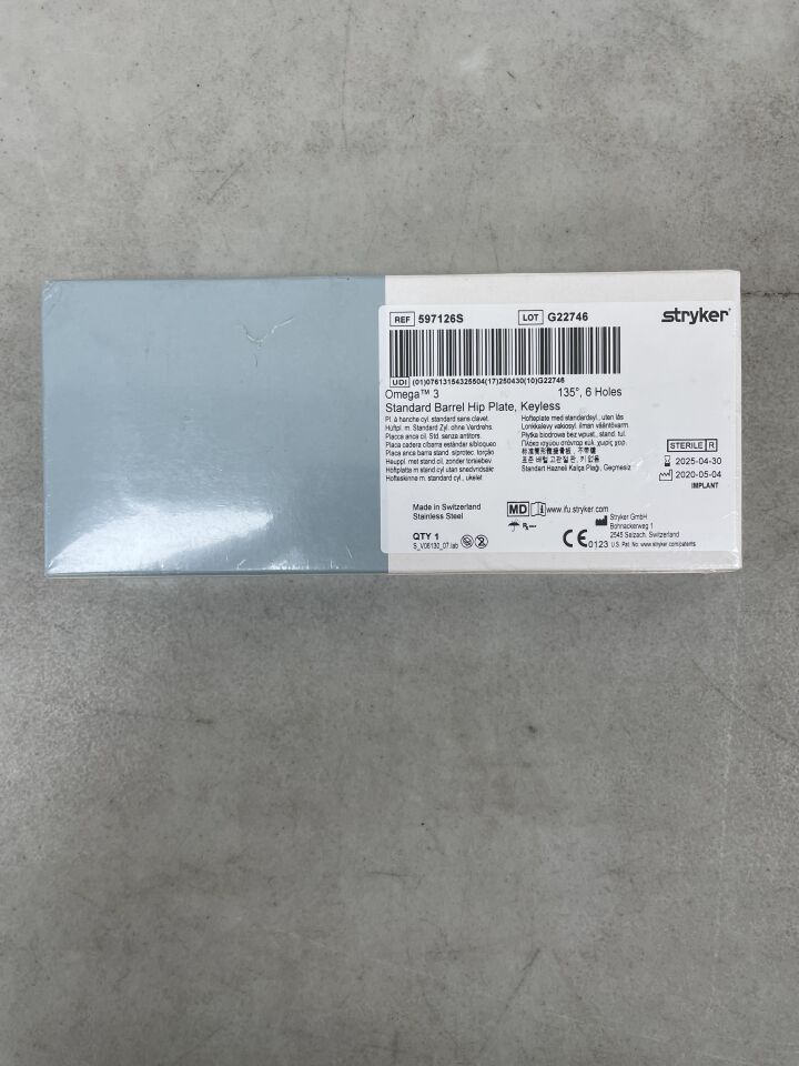 597126S - STRYKER - Omega 3 Standard Barrell Hip Plate, Keyless, 6 Hole, 135 Degrees, (BX/1) - ( Expiry Date: 2025-04-30 )