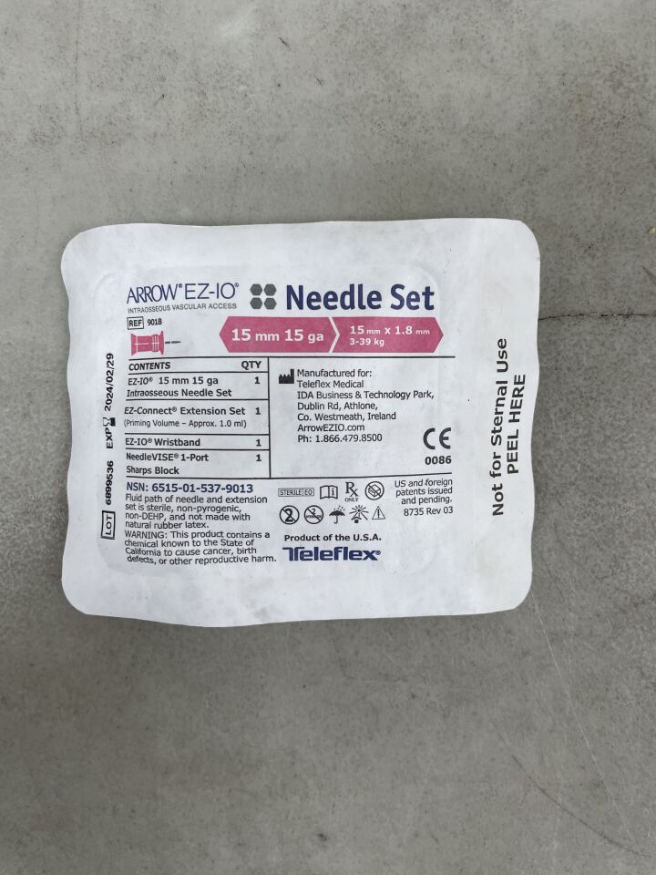 9018 - TELEFLEX - Arrow Ez-Oi Intraosseous Vascular Access Needle Set , (EA) - ( Expiry Date: 2024-02-29 )