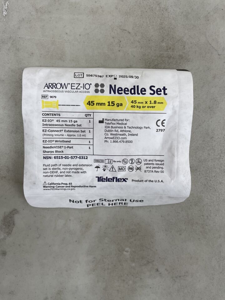 9079 - TELEFLEX - Arrow EZ-IO Needle Set 45mm x 15G, () - ( Expiry Date: 2025-09-30 )