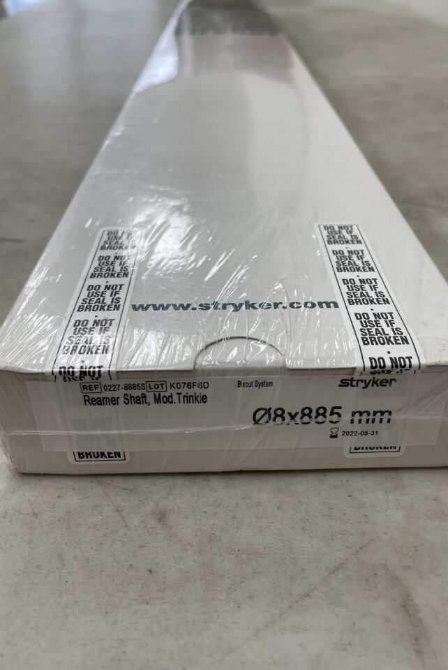 0227-8885S - STRYKER - Modified Trinkle Reamer Shaft, 8 x 885 mm, (BX/1) - ( Expiry Date: 2022-05-31 )