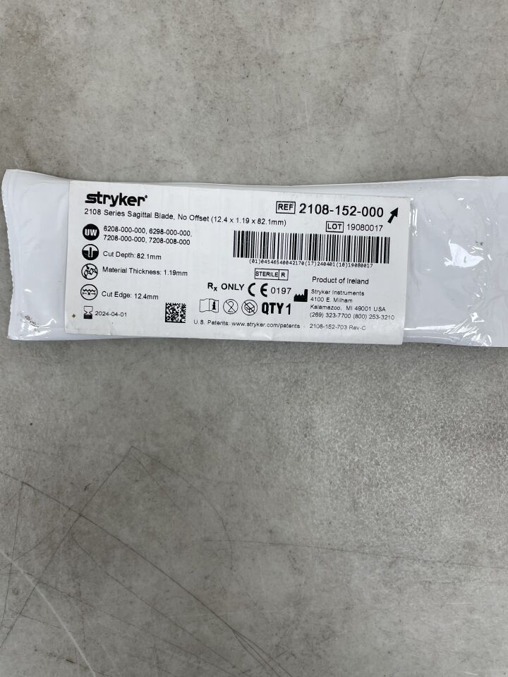 2108-152-000 - STRYKER - Heavy Duty Thick Diamond Tooth Design Sagittal Saw Blade,, (EA) - ( Expiry Date: 2024-04-01 )