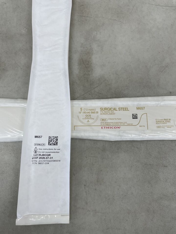 M657G - ETHICON - 外科不鏽鋼縫合線，常規切割 - 胸骨，不可吸收，CCS 48mm ½ 圓，單絲 B &amp; S 20 2-18" = 45cm，規格：5，（EA）-（有效期至：2026-07-31）