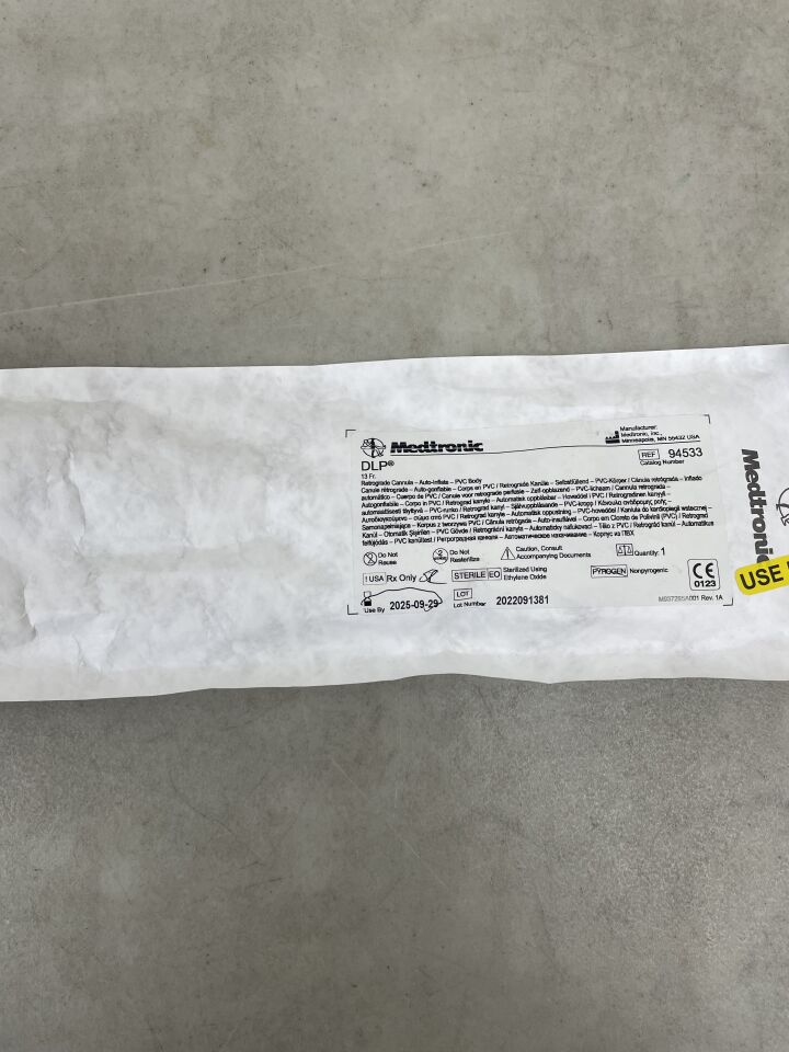 94533 - MEDTRONIC - DLP PVC RCSP 11" Cannula with Auto-Inflate Cuff, 13F Solid Stylet with Tru-Touch Handle, (EA) - ( Expiry Date: 2025-09-09 )