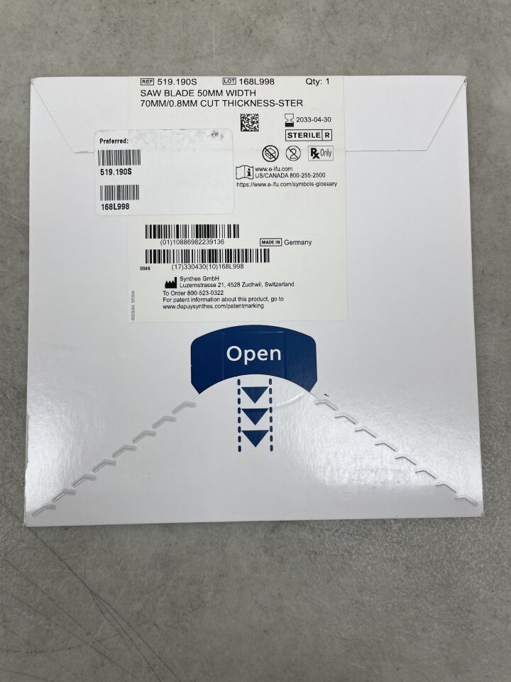519.190S - SYNTHES - Standard Saw Blade, 70 mm Usable Length, 0.8 mm Cut Thickness, 50 mm Width, Sterile, (BX/1) - ( Expiry Date: 2033-04-30 )