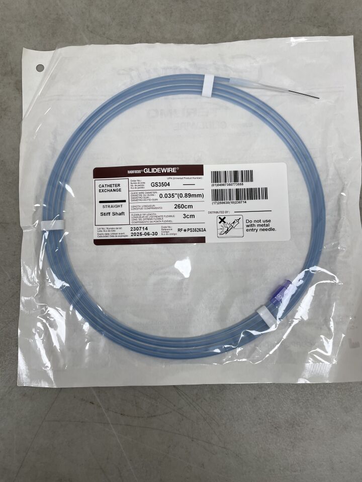 GS3504 - TERUMO - Radifocus Glidewire - Straight, Stiff Shaft - .035" x 260cm x 3cm
, () - ( Expiry Date: 2025-06-30 )