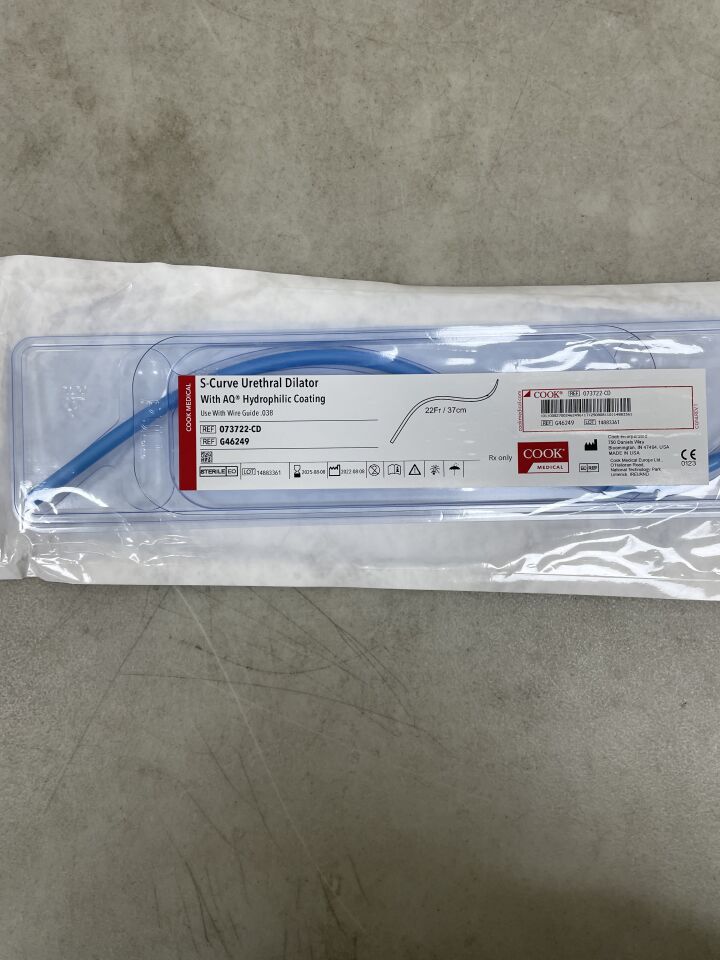 G46249 - COOK - S-Curve Urethral Dilator 22F x 37cm w/Sideport, (EA) - ( Expiry Date: 2025-08-08 )