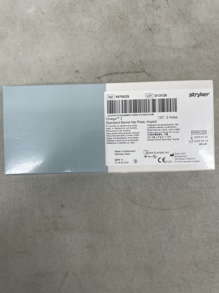 597002S - STRYKER - Omega3 Stainless Steel Keyed Standard Barrel Hip Plate, 2 Holes, 47 mm Length, (BX/1) - ( Expiry Date: 2025-01-31 )