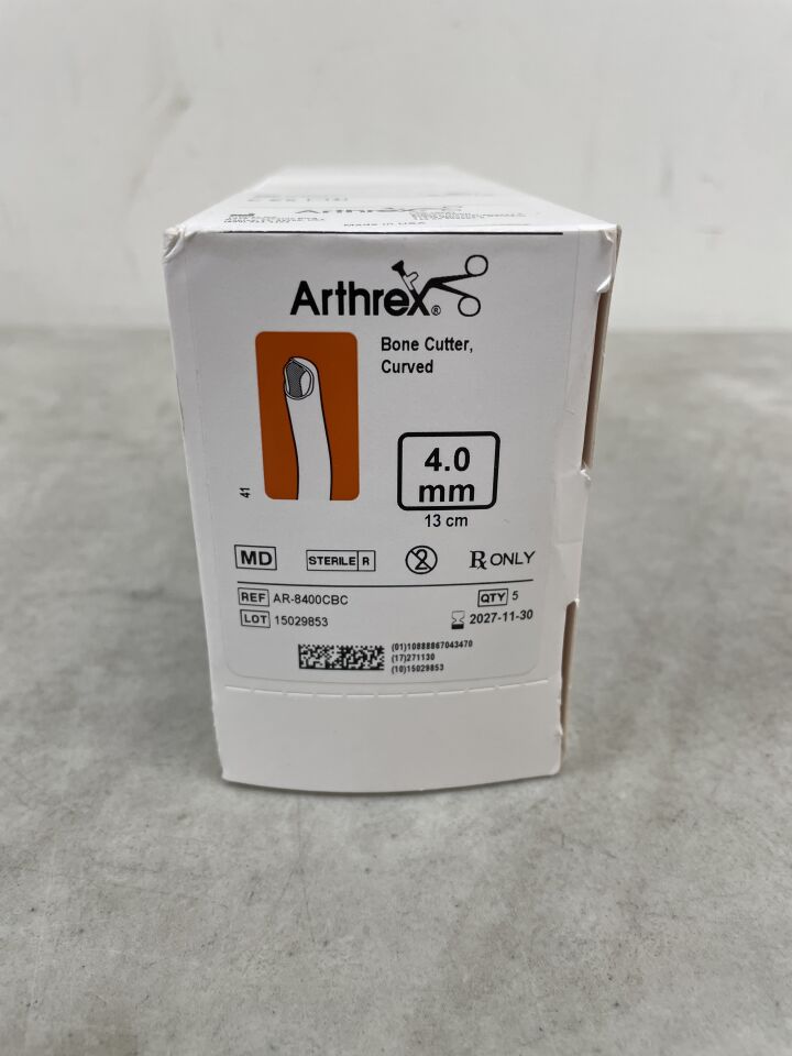 AR-8400CBC - ARTHREX - Cortador de huesos curvo, 4,0 mm x 13 cm (caja de 5) - (Fecha de caducidad: 30/11/2027)