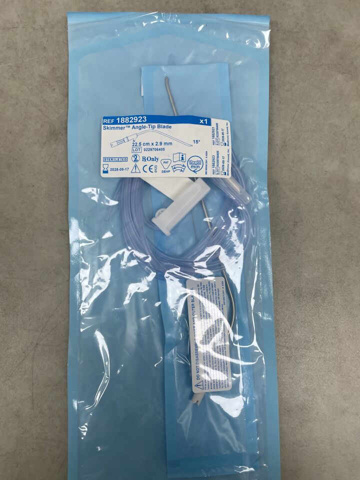 1882923  -  MEDTRONIC  -  2.9mm skimmer angled-tip blade: 22.5cm , ( EA )  -  ( Expiry Date : 2028-09-17 )