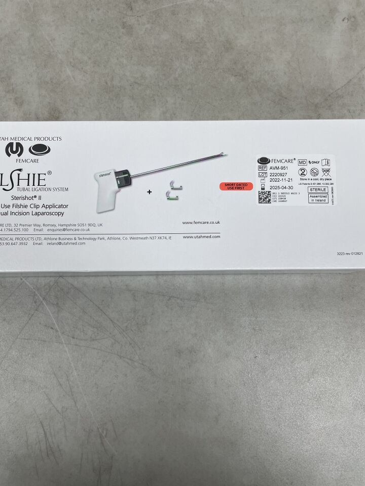 AVM-951 - FEMCARE - Sterishot II Single Use Fishie Clip Applicator Kit for Dual Incision Laparoscopy, (BX/1) - ( Expiry Date: 2025-04-30 )