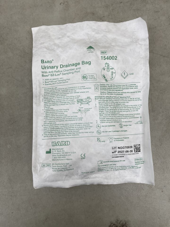 154002 - BARD - Bolsa de drenaje urinario con cúpula antirreflujo, 2000 ml, (unidad) - (Fecha de caducidad: 30/06/2027)