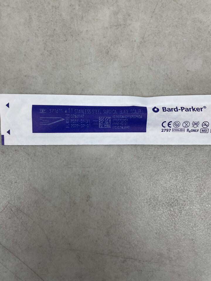 371611 - ASPEN SURGICAL - Bisturí desechable Bard-Parker, tamaño 11, (unidades) - (Fecha de caducidad: 31/01/2027)