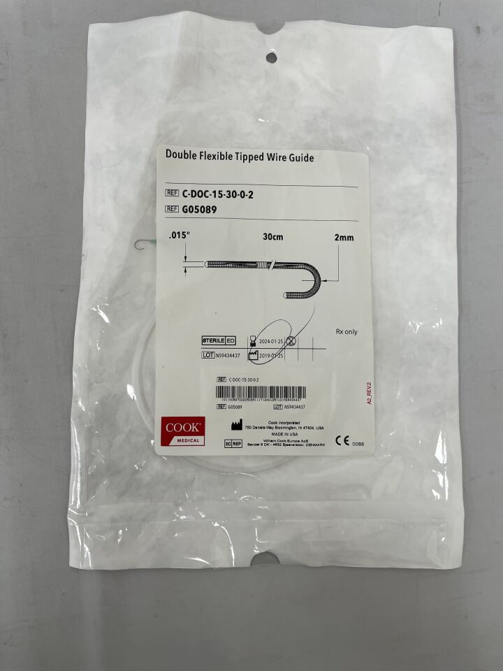 G05089 - COOK - Double Flexible Tipped Wire Guide, .021" x 30cm, J-Tip 2mm, (EA) - ( Expiry Date: 2025-05-12 )